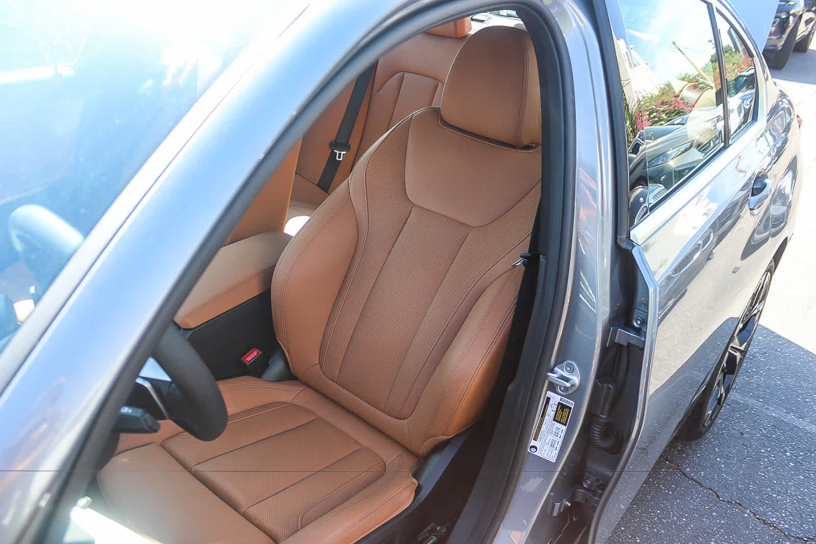 Used 2026 BMW 330i Sedan w/ Convenience Package RWD image 25