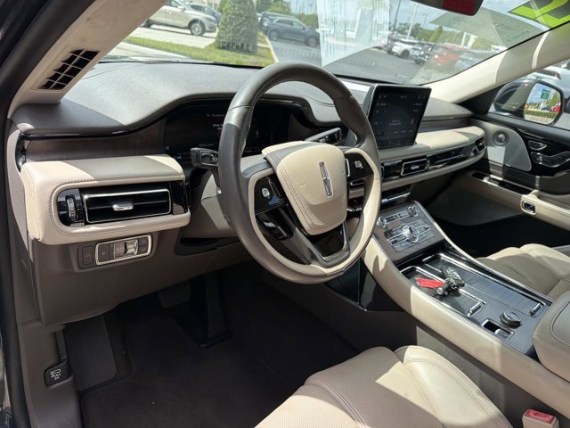 Certified 2022 Lincoln Aviator Reserve w/ Equipment Group 201A image 16