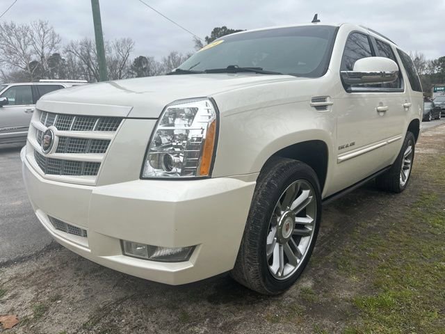 Used 2014 Cadillac Escalade Premium image 3