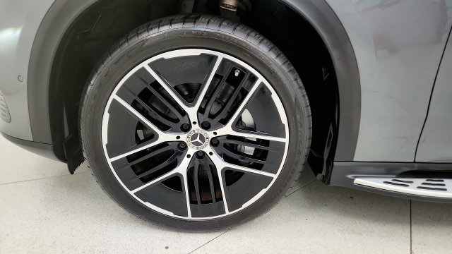 Used 2023 Mercedes-Benz EQE 350+ SUV w/ Exclusive Trim Package image 86