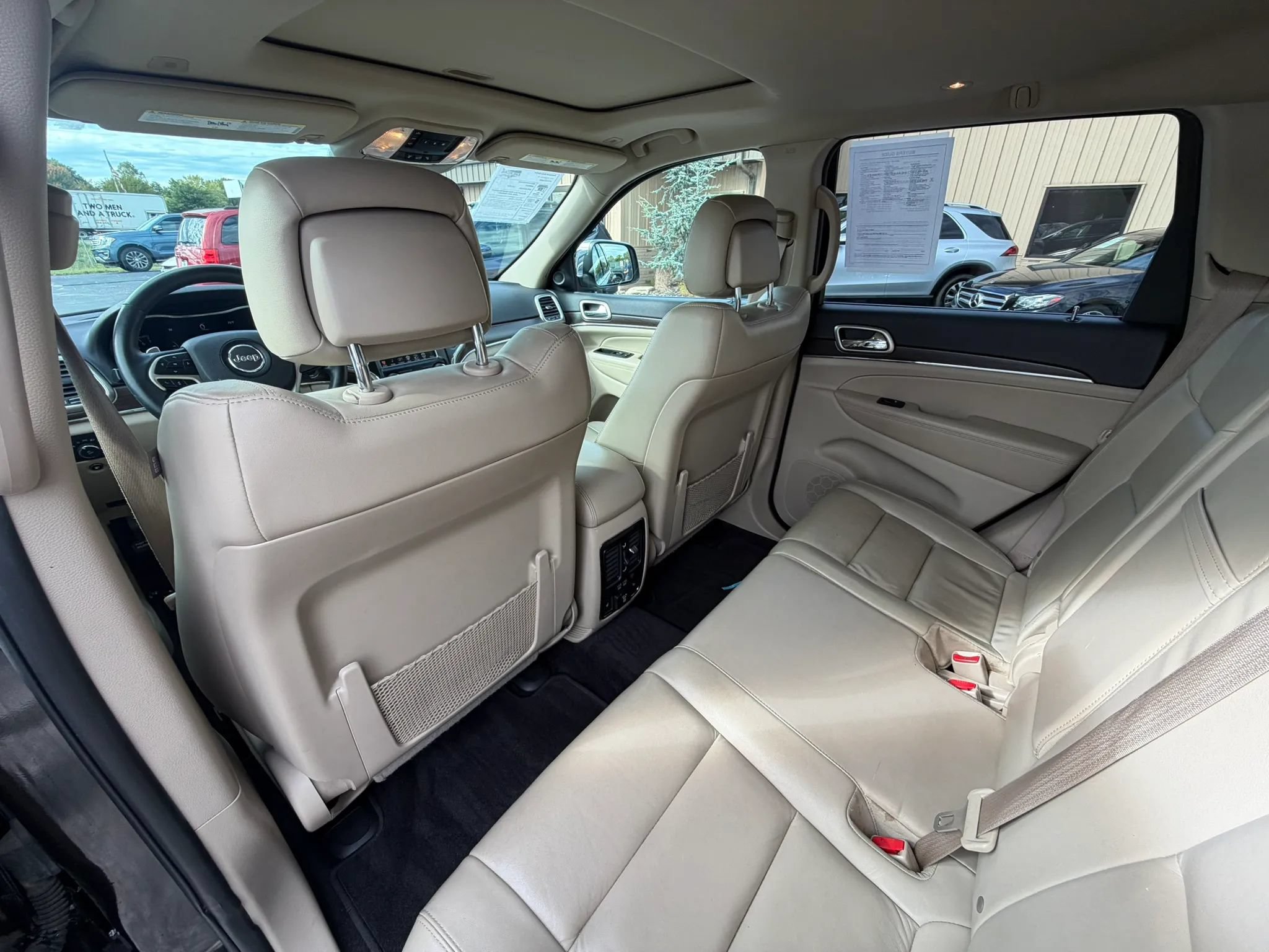 Used 2017 Jeep Grand Cherokee Limited RWD image 21
