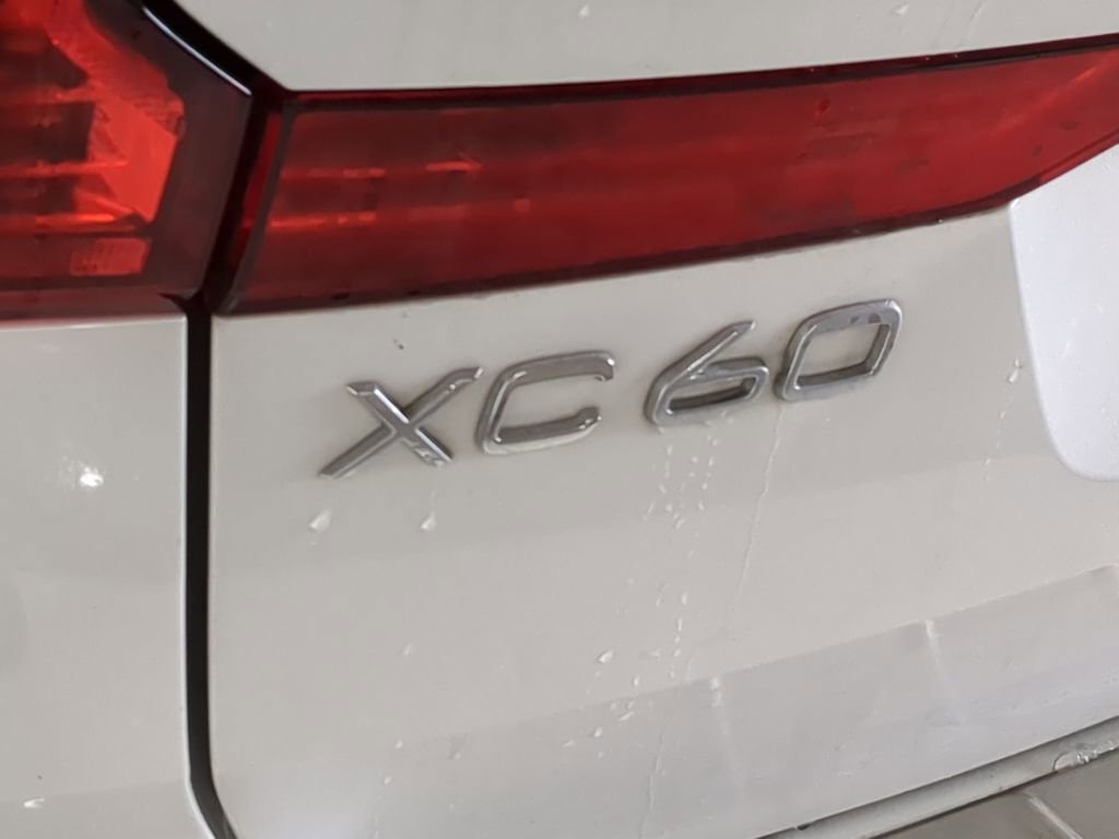 Used 2020 Volvo XC60 T6 Momentum image 20
