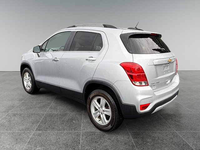 Certified 2020 Chevrolet Trax LT w/ LT Convenience Package AWD/4WD image 3