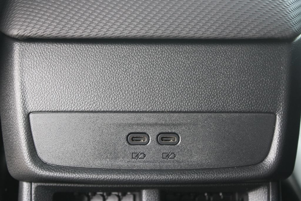New 2027 Chevrolet Equinox LT w/ Convenience Package II FWD image 28