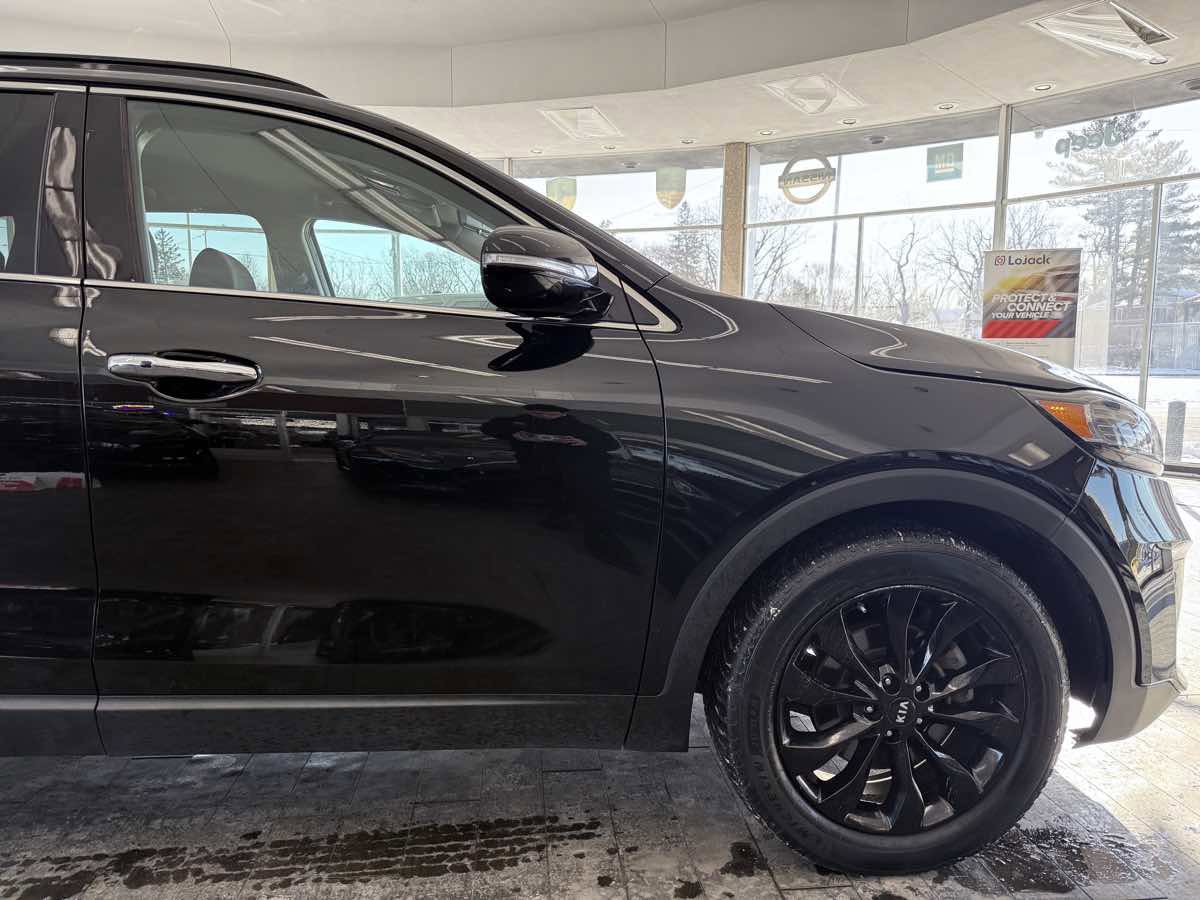 Used 2020 Kia Sorento S image 4