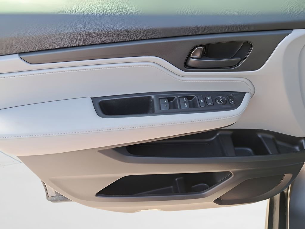 Used 2019 Honda Odyssey LX image 13