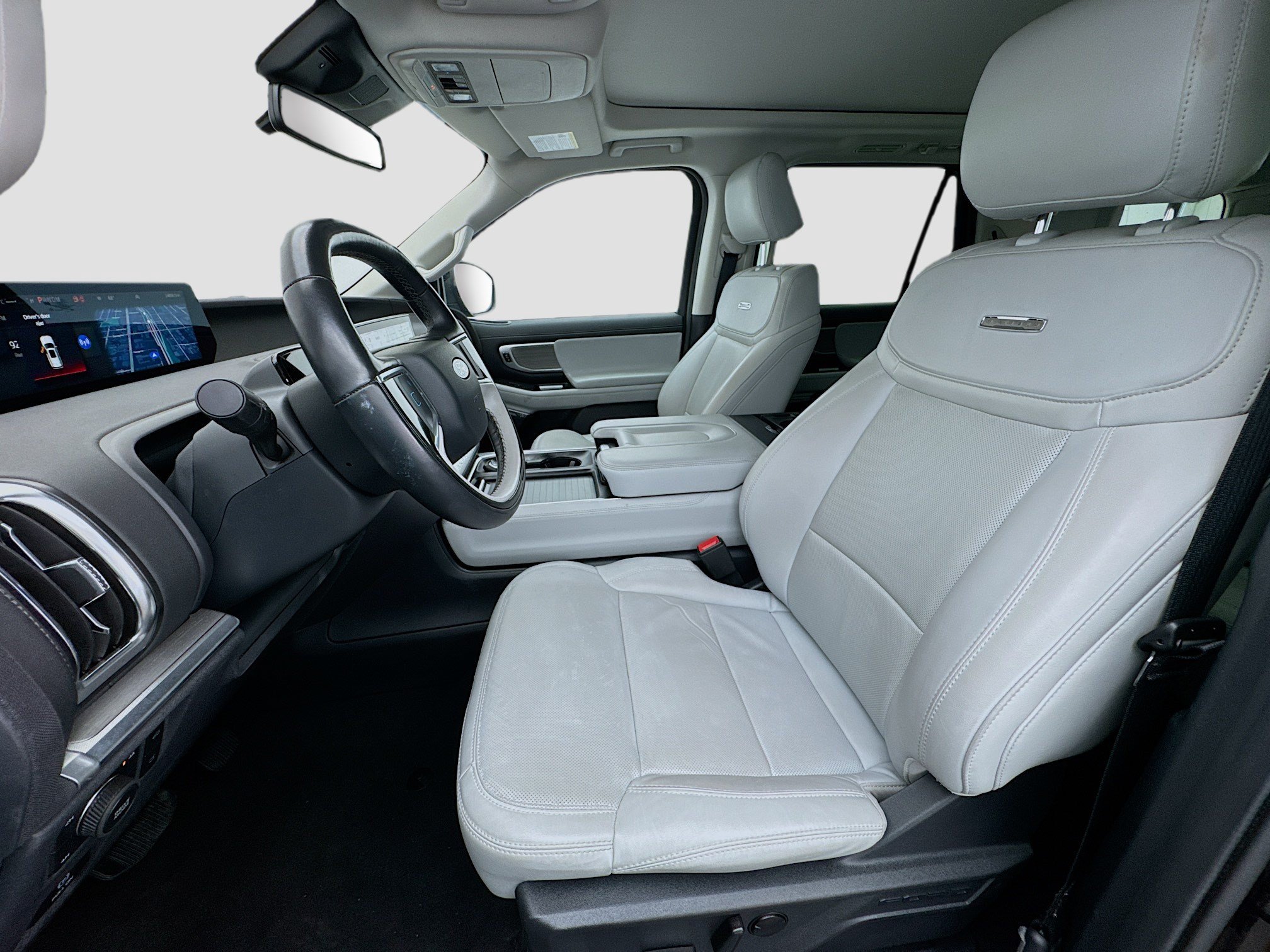 Used 2025 Ford Expedition Platinum AWD/4WD image 13