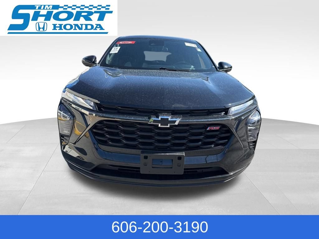 Used 2024 Chevrolet Trax RS w/ Driver Confidence Package FWD video 2