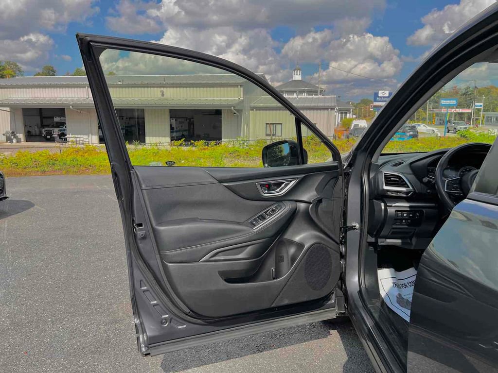 Used 2023 Subaru Forester Premium image 11