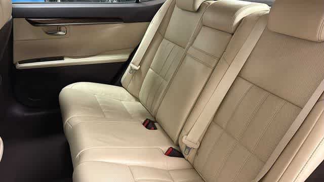 Used 2016 Lexus ES 350 w/ Luxury Package w/Wood Trim FWD image 29