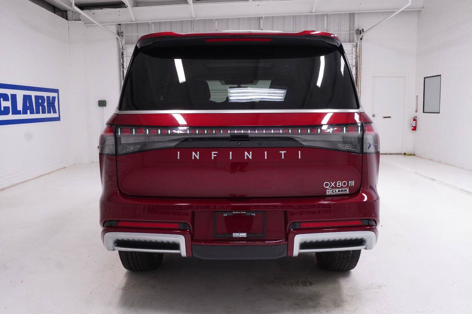 Used 2025 INFINITI QX80 Luxe AWD/4WD image 34