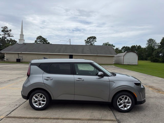 Used 2025 Kia Soul LX w/ LX Technology Package FWD image 5