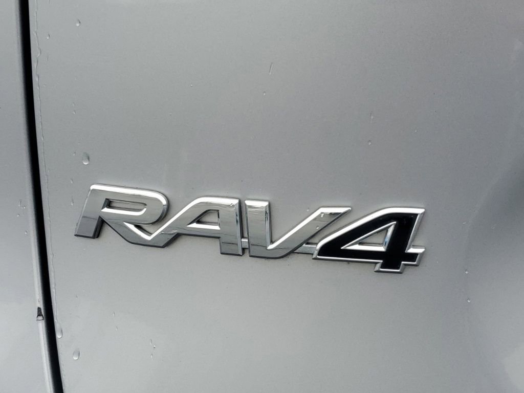 Used 2023 Toyota RAV4 LE image 7
