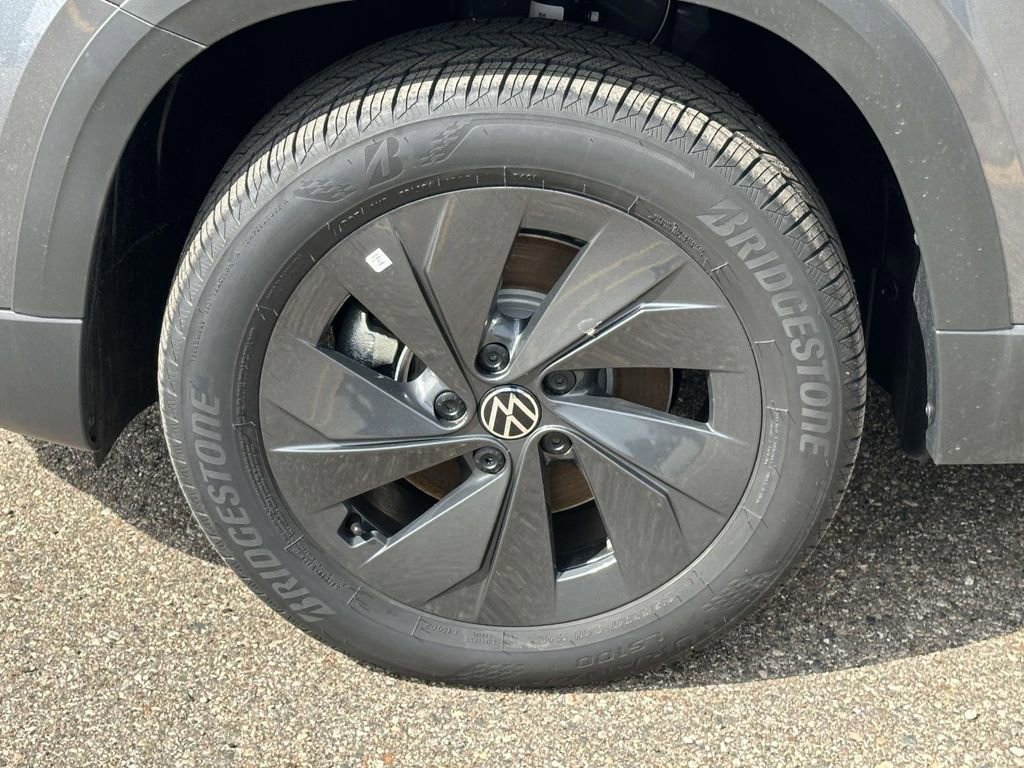 New 2025 Volkswagen Taos S FWD image 7
