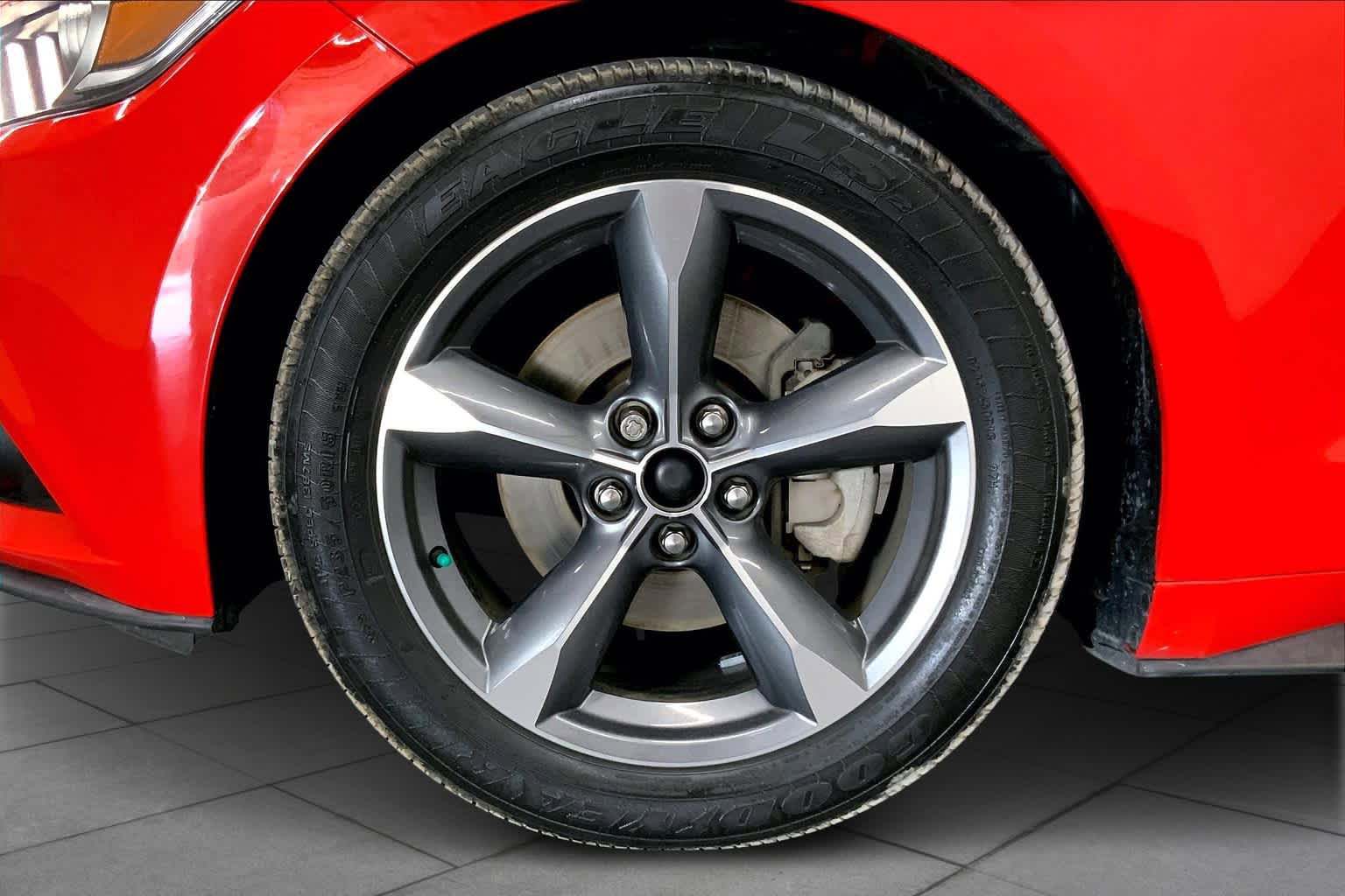 Used 2016 Ford Mustang Convertible w/ Equipment Group 051A RWD image 9