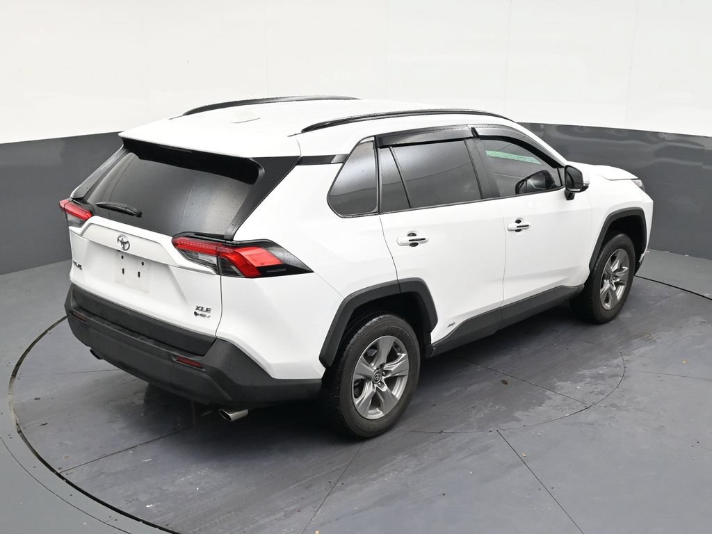Used 2025 Toyota RAV4 XLE w/ Weather Package AWD/4WD image 16