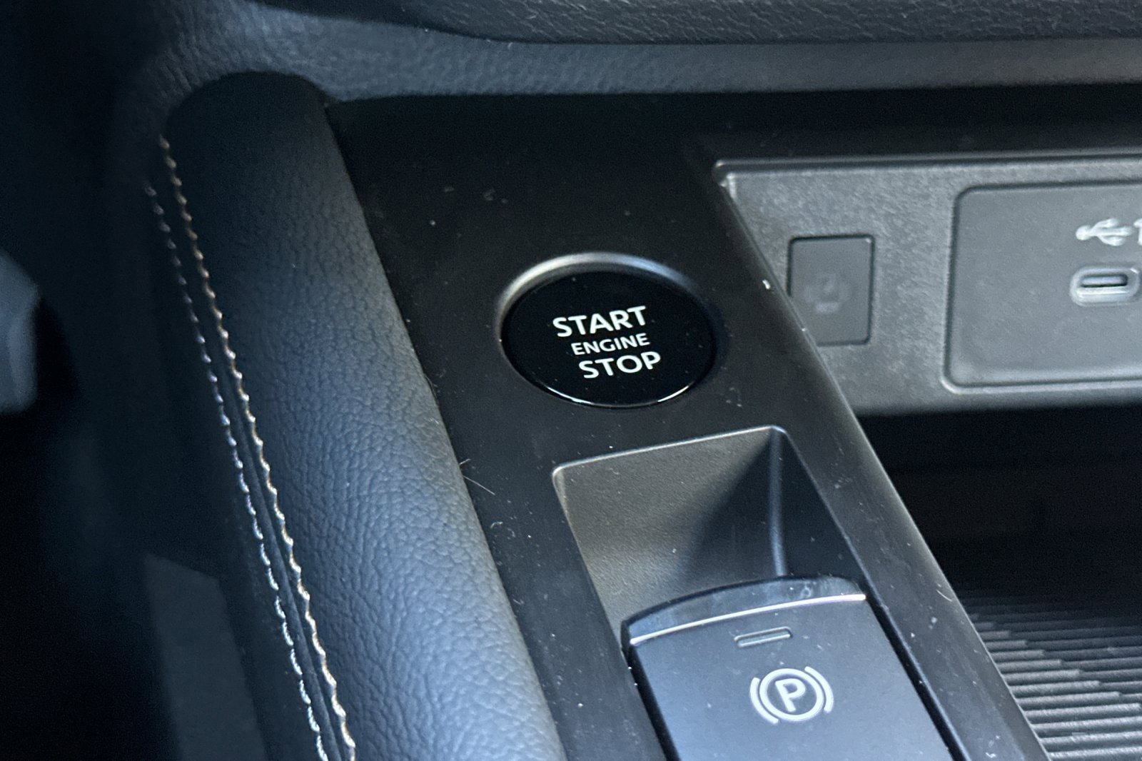 New 2025 Nissan Kicks SV image 19