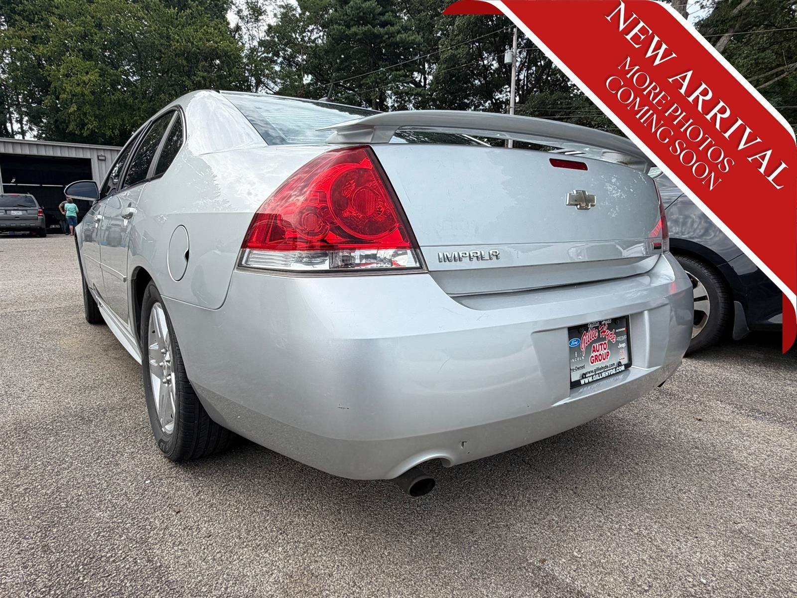 Used 2012 Chevrolet Impala LT w/ LT Sunroof Package FWD image 8