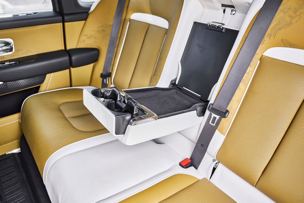 Used 2026 Rolls-Royce Cullinan Black Badge image 60