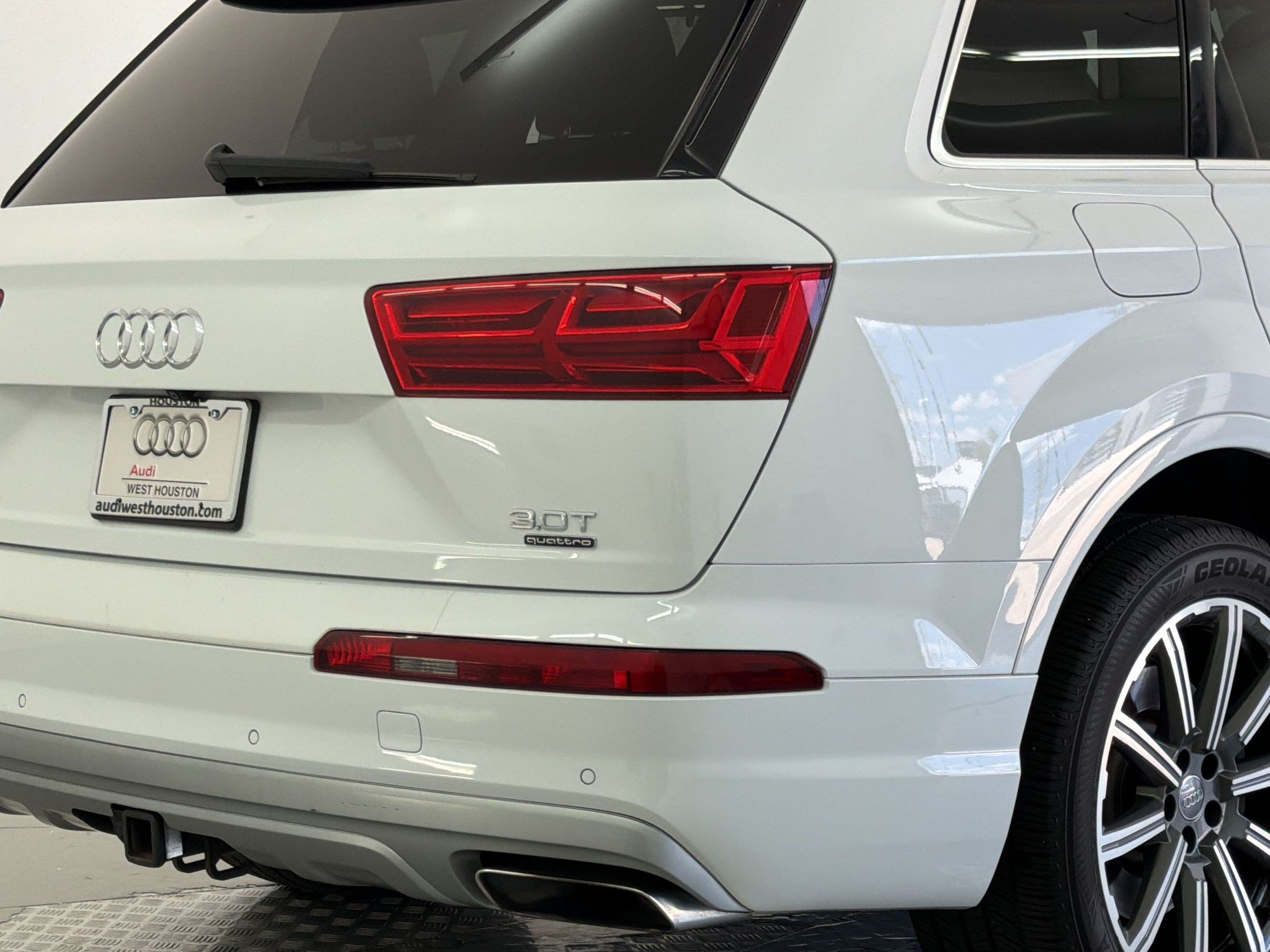 Used 2017 Audi Q7 3.0T Premium Plus w/ Premium Plus Package AWD/4WD image 27