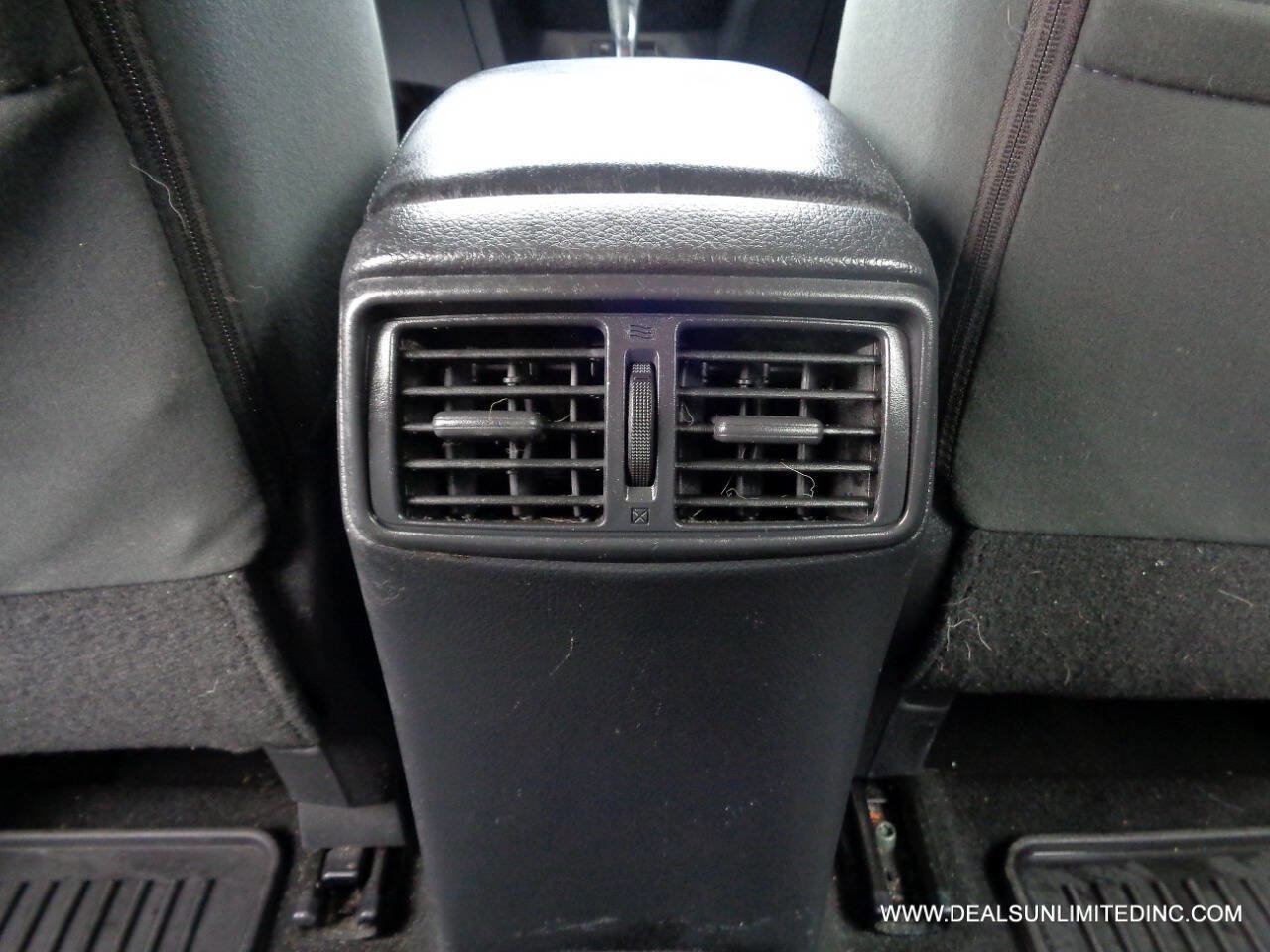 Used 2016 Nissan Rogue S image 15