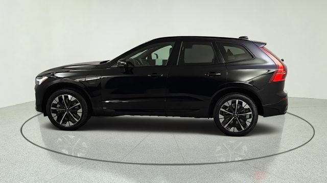 New 2026 Volvo XC60 T8 Plus w/ Climate Package AWD/4WD image 4