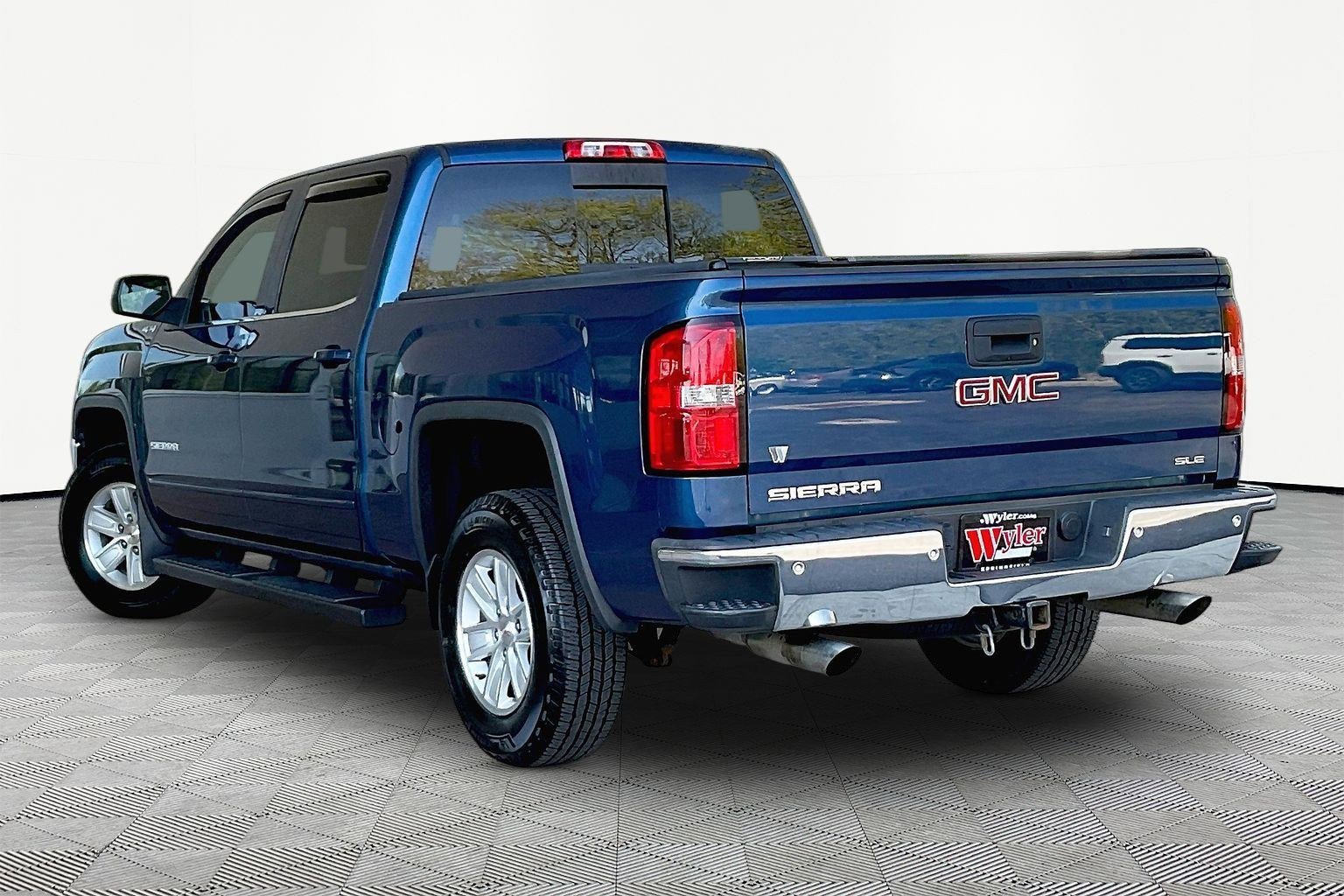 Used 2016 GMC Sierra 1500 SLE w/ SLE Value Package image 4