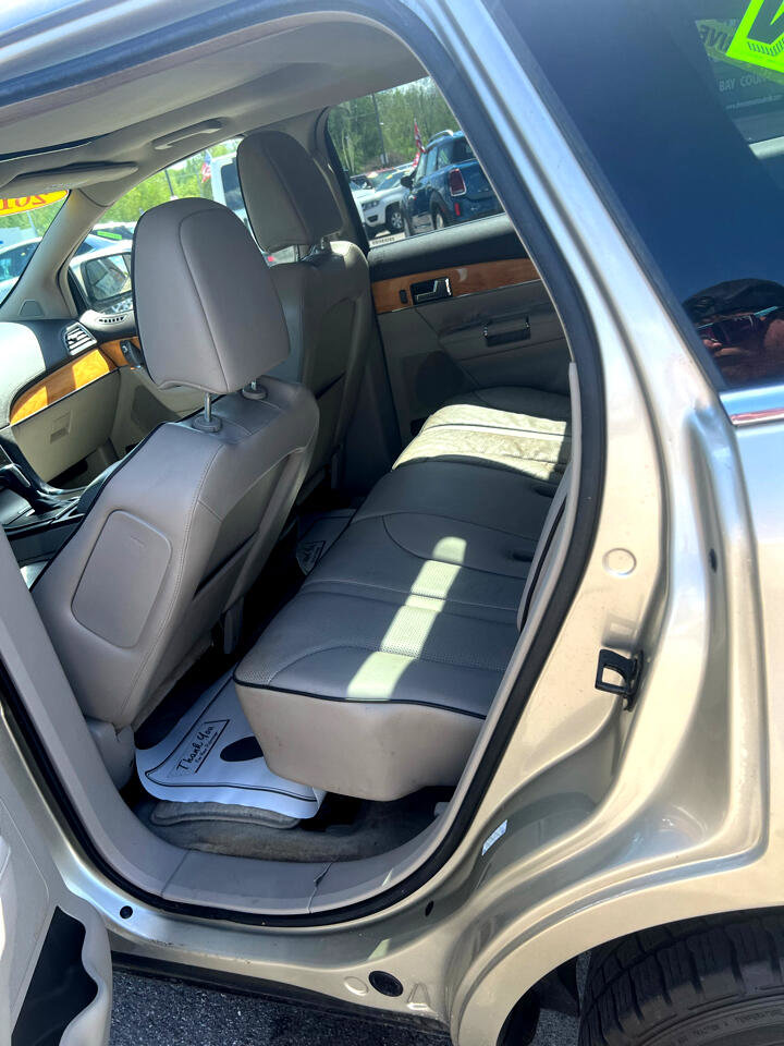 Used 2011 Lincoln MKX AWD w/ Sight & Sound Pkg image 11