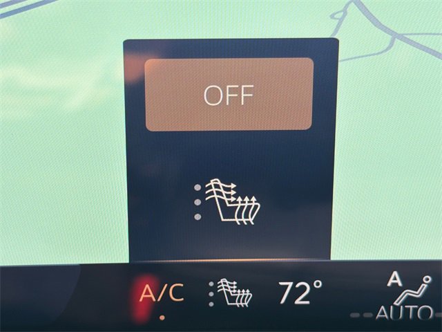 Used 2025 Buick Enclave Sport Touring image 31