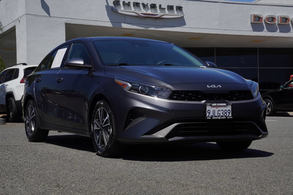 Used 2024 Kia Forte LXS w/ LXS Technology Package FWD video 2