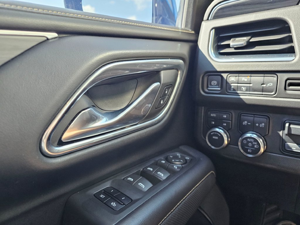 Used 2022 GMC Yukon SLT w/ SLT Luxury Package AWD/4WD image 33