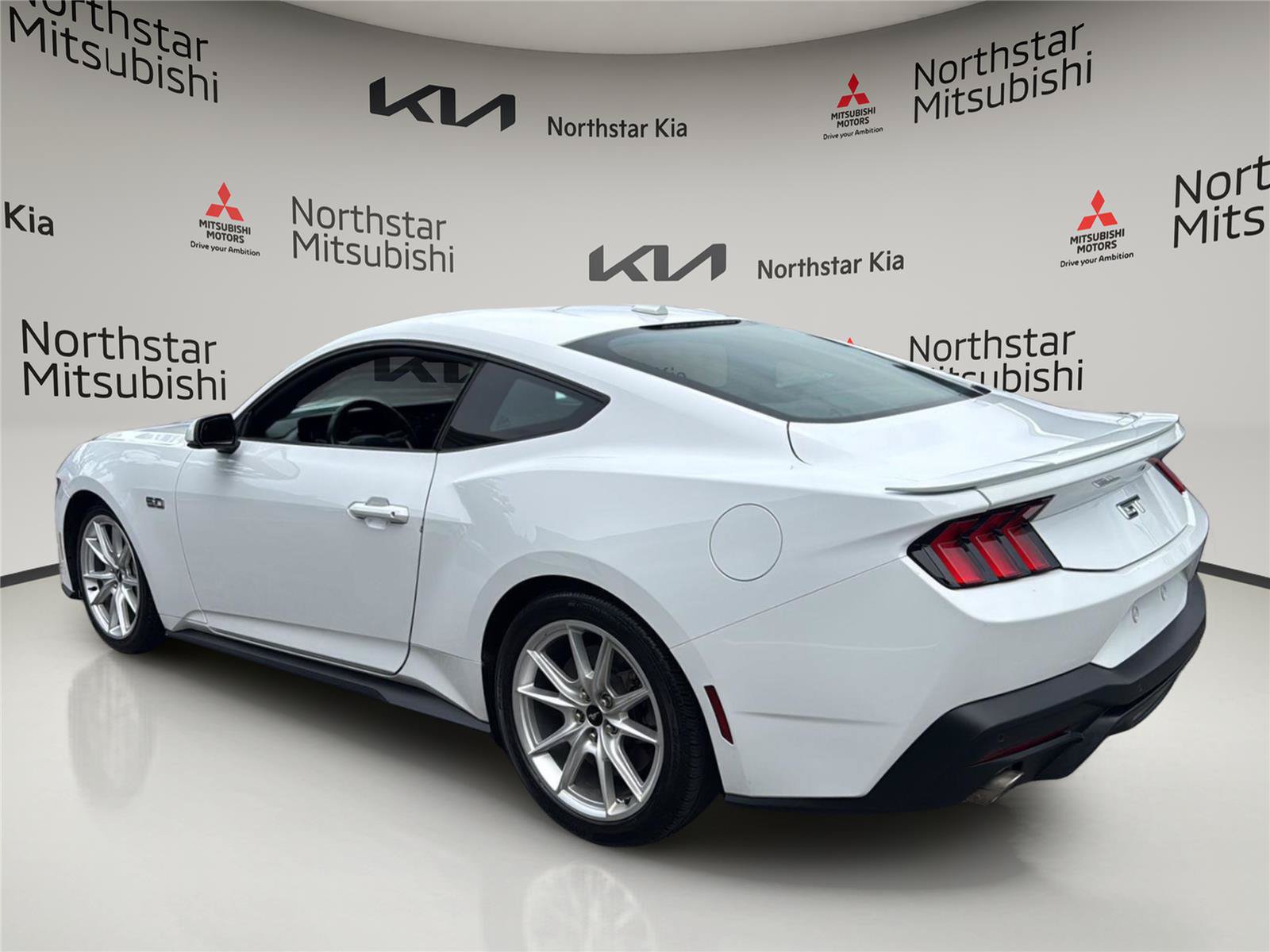 Used 2024 Ford Mustang GT Premium RWD image 2