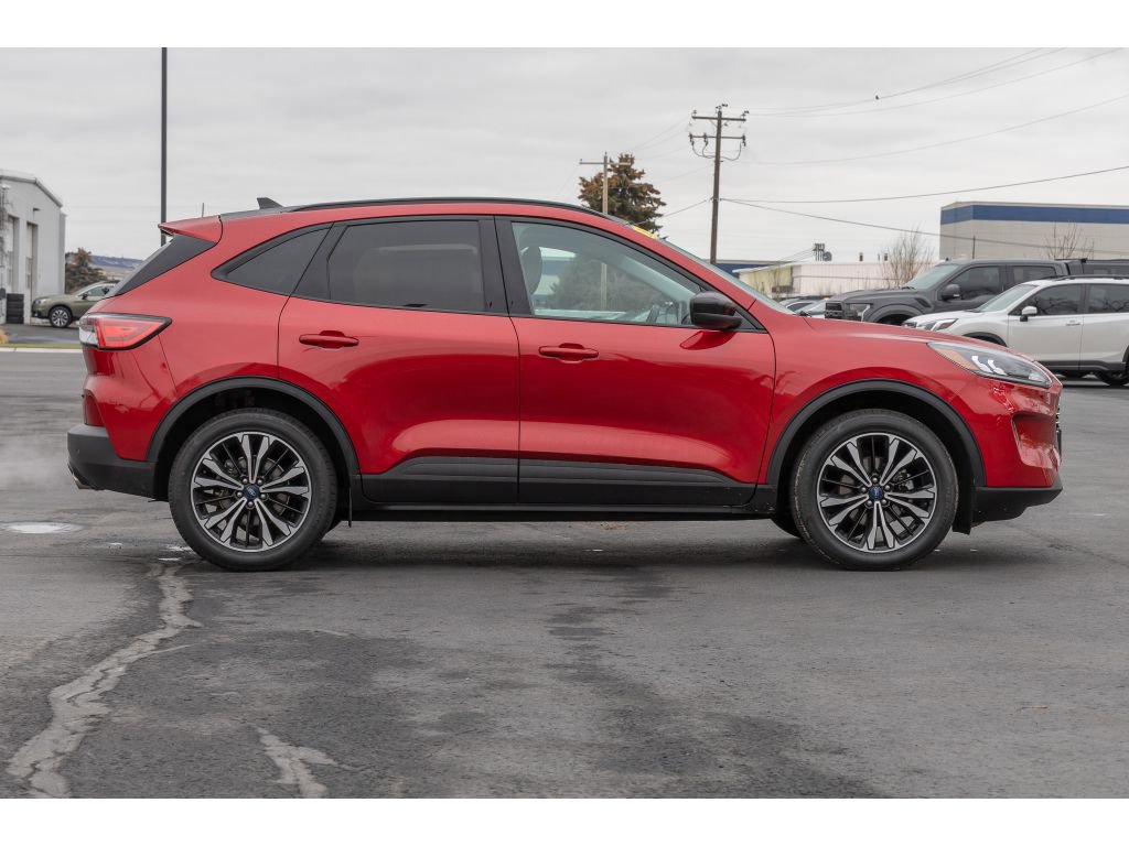 Used 2022 Ford Escape SEL w/ SEL Stealth AWD Package image 2