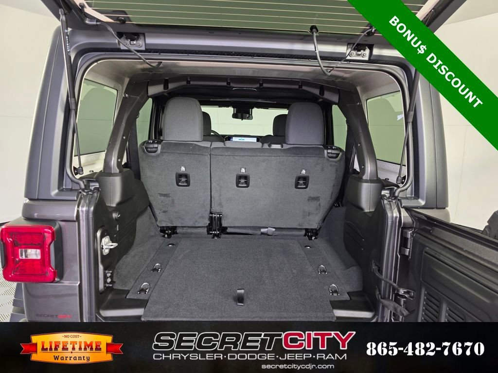 New 2025 Jeep Wrangler Unlimited Rubicon w/ Steel Bumper Group image 28