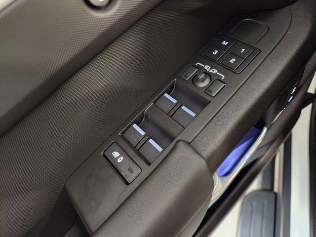 New 2026 Land Rover Defender 110 V8 image 23