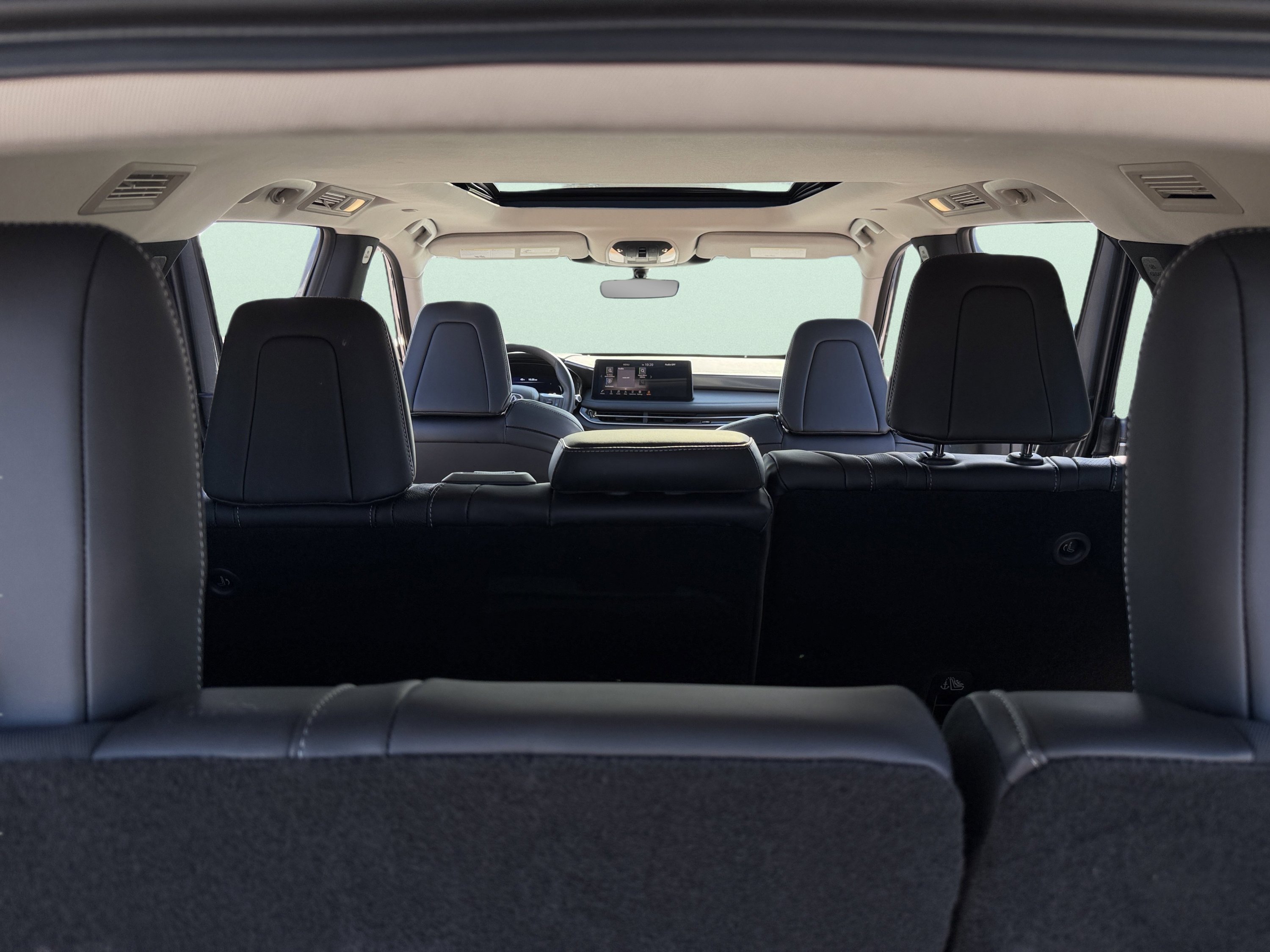 Used 2025 INFINITI QX60 Luxe FWD image 44