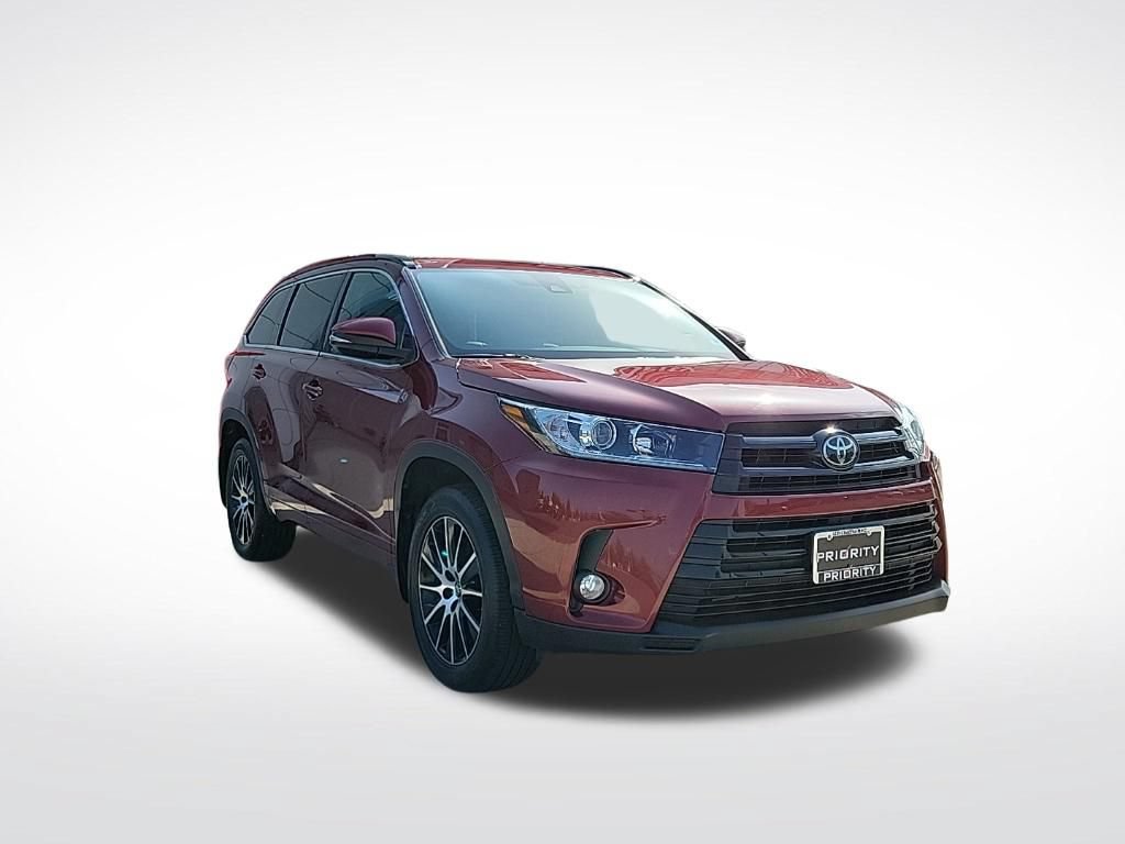 Used 2017 Toyota Highlander SE AWD/4WD image 7