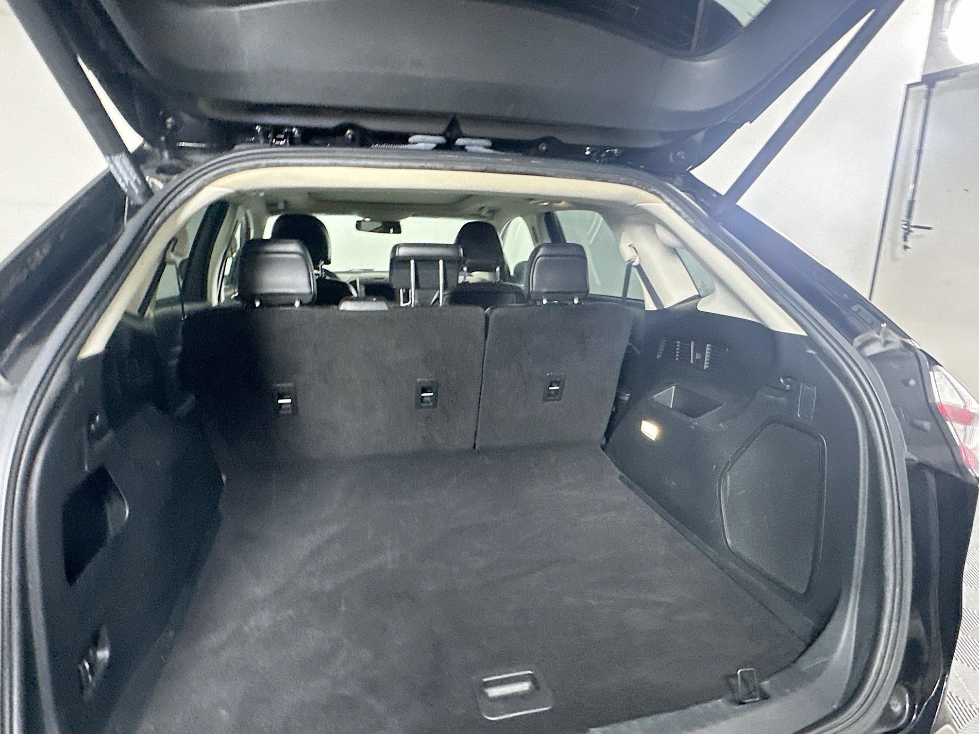 Used 2019 Ford Edge Titanium w/ Equipment Group 301A FWD image 29