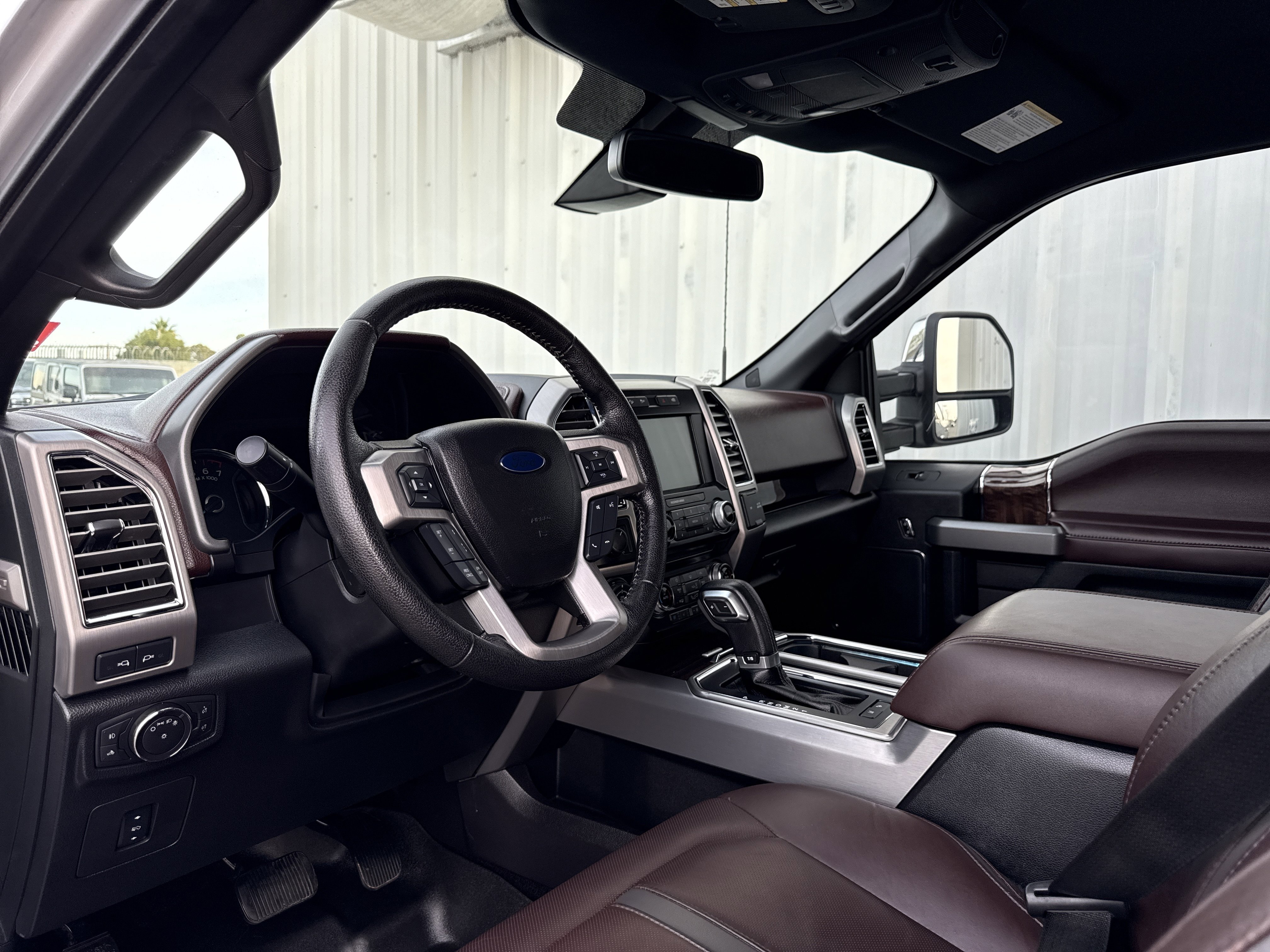 Used 2016 Ford F150 Platinum w/ Equipment Group 701A Luxury image 17