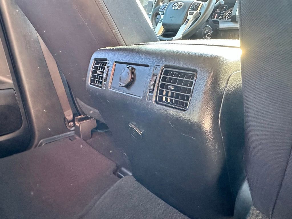 Used 2018 Toyota Tundra SR5 w/ SR5 Upgrade Package image 33