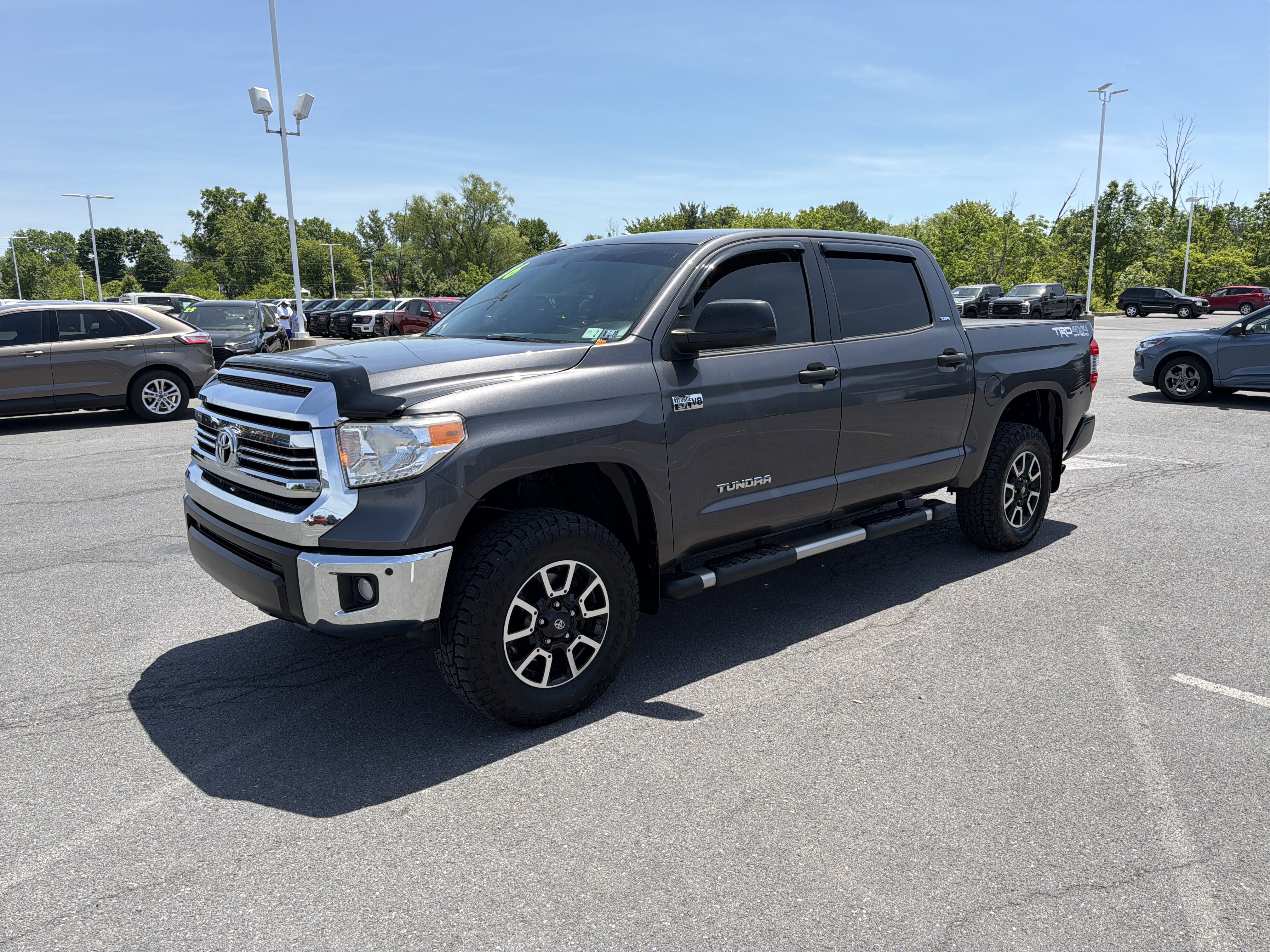 Used 2016 Toyota Tundra SR5 w/ TRD Off Road Package AWD/4WD image 8