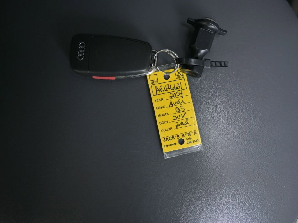 Used 2024 Audi Q3 2.0T Premium image 22