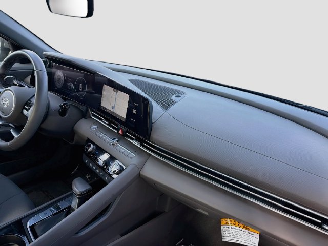 Certified 2025 Hyundai Elantra SEL FWD image 32