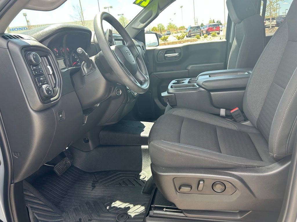 Used 2024 Chevrolet Silverado 1500 Custom Trail Boss w/ LPO, Dark Essentials Package AWD/4WD image 23