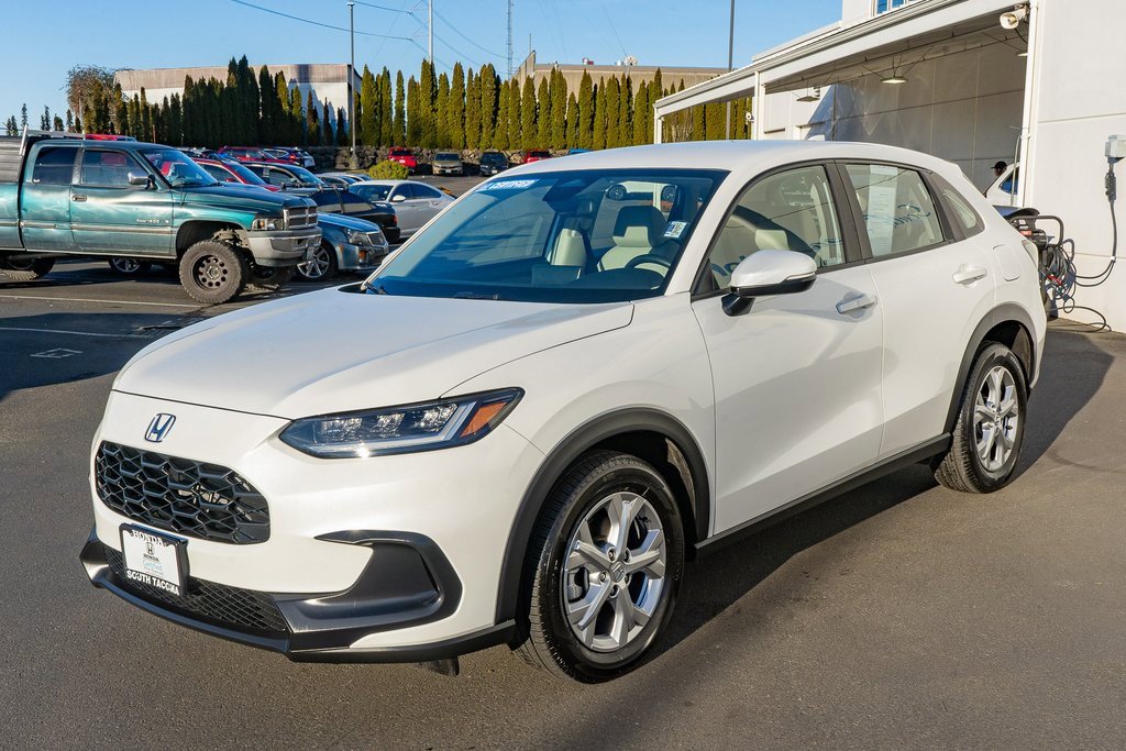 Certified 2025 Honda HR-V LX image 6