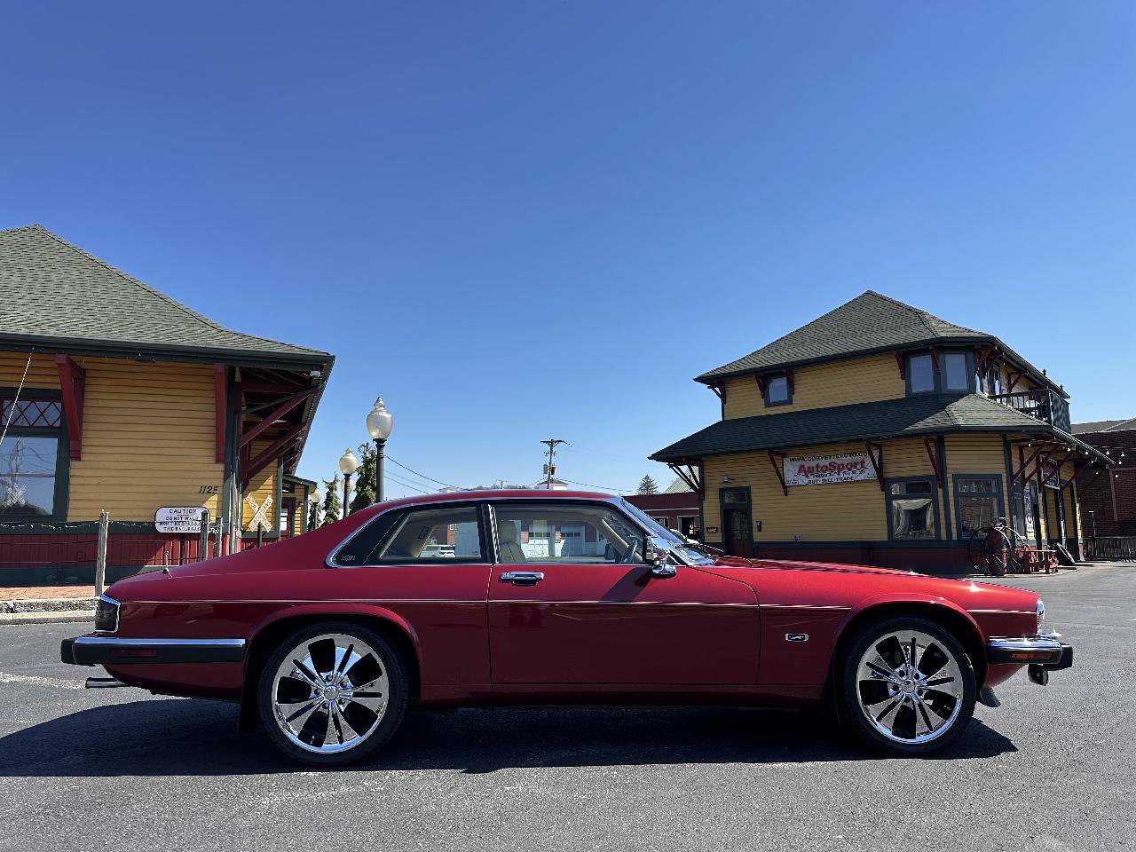 Used 1992 Jaguar XJS V12 Coupe RWD image 2