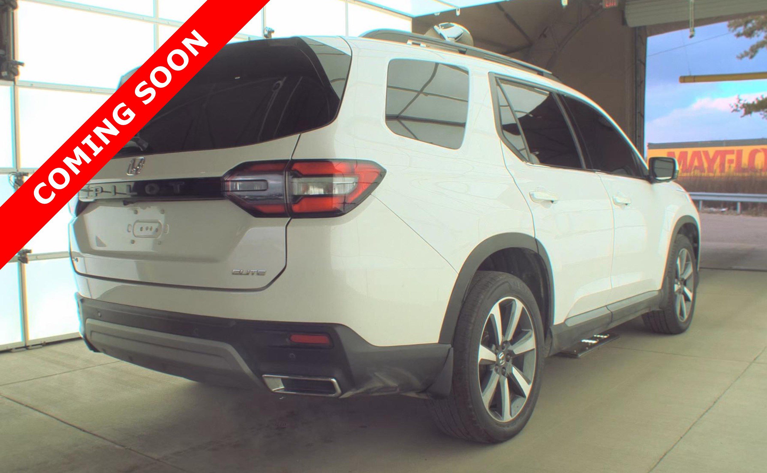 Used 2023 Honda Pilot Elite image 4