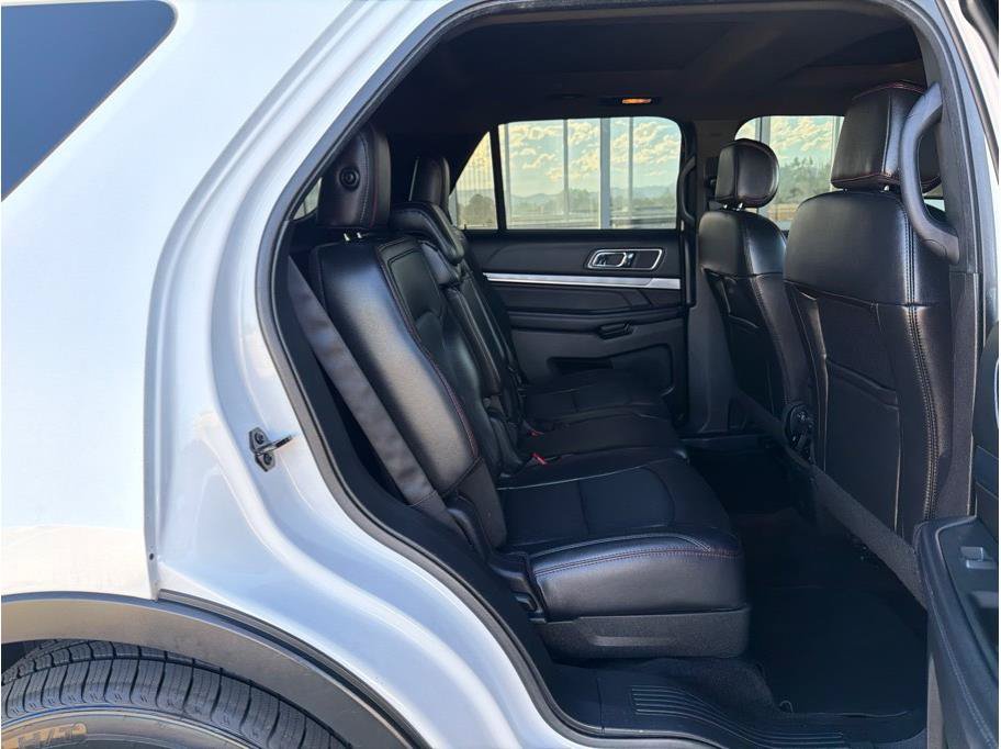Used 2017 Ford Explorer Sport w/ Equipment Group 401A AWD/4WD image 15