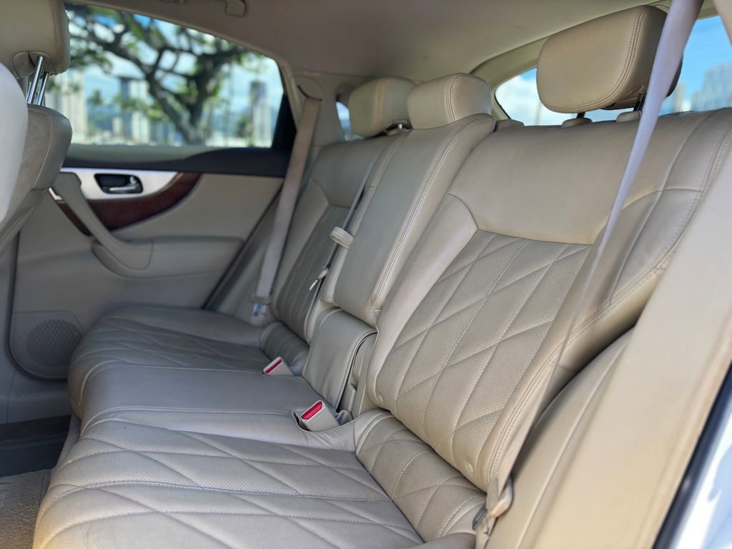 Used 2015 INFINITI QX70 AWD w/ Premium Package image 11