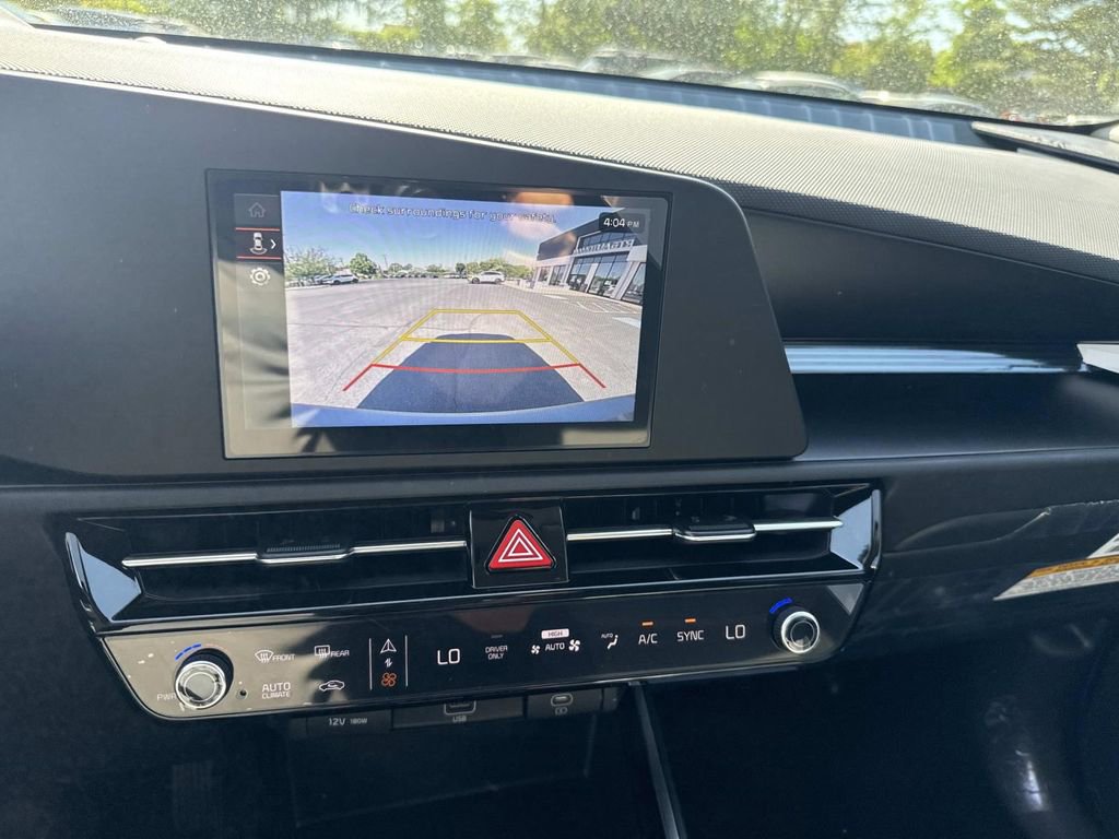 New 2026 Kia Niro LX FWD image 10